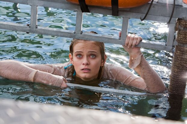 Shark Night 3D (2011) - photo 11