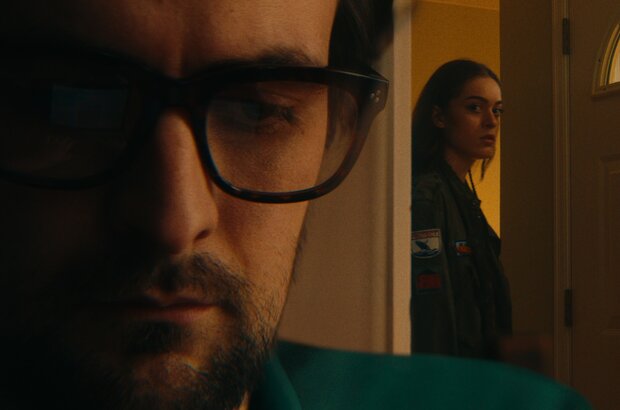Don't Look Away (2023) - photo 2