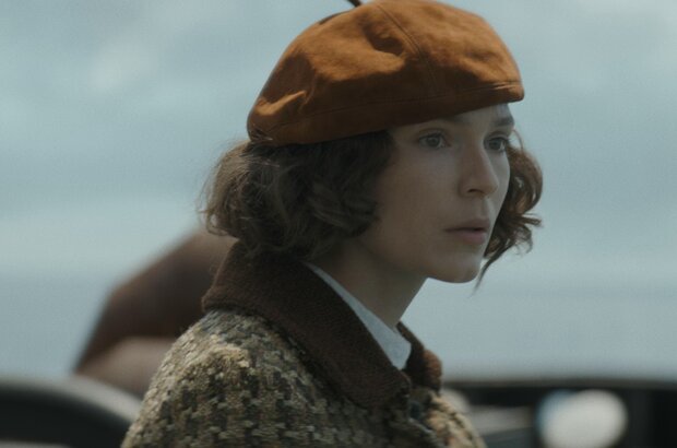Young Woman and the Sea (2024) - photo 8