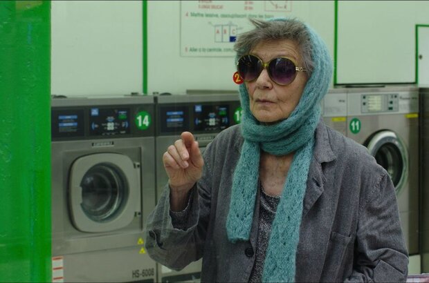 Lost in Paris (2016) - photo 6