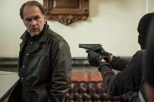 Elephant (2019) - photo 14