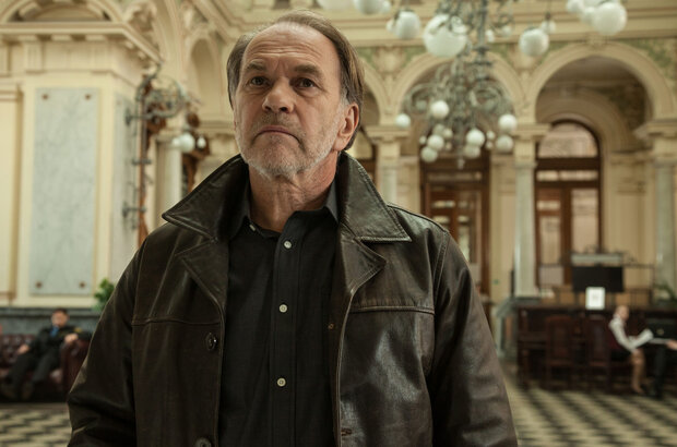 Elephant (2019) - photo 10
