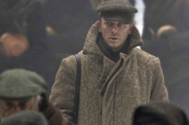 Defiance (2008) - photo 2