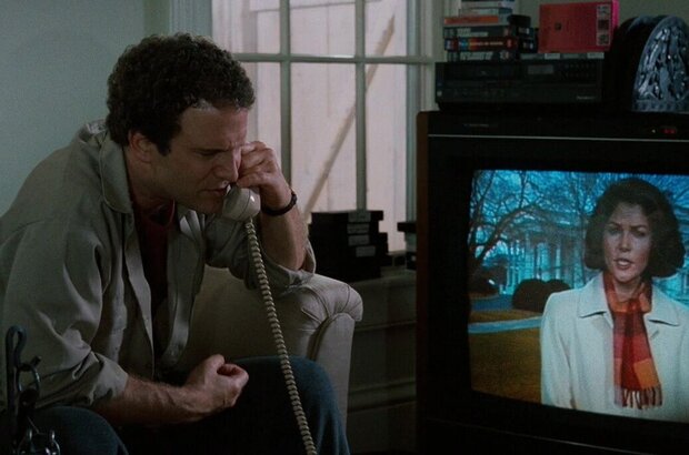 Broadcast News (1987) - photo 6