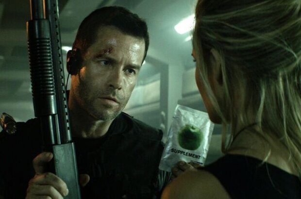 Lockout (2012) - photo 8