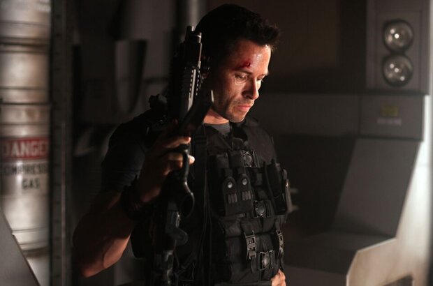 Lockout (2012) - photo 11