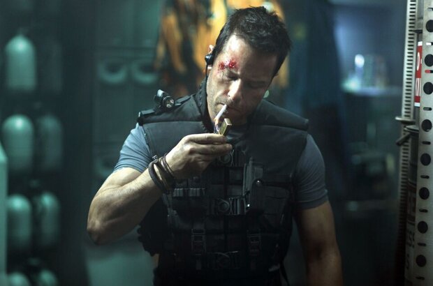 Lockout (2012) - photo 13