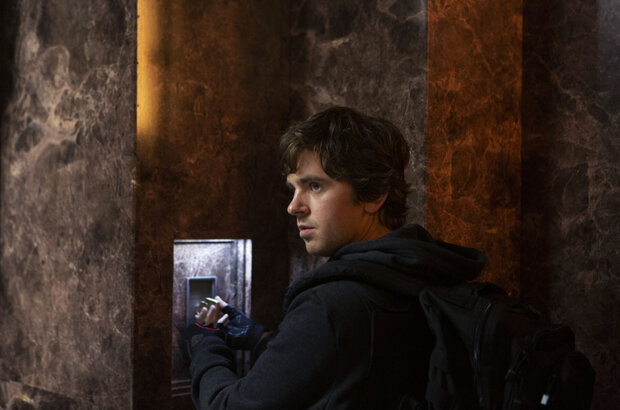 The Vault (2020) - photo 28