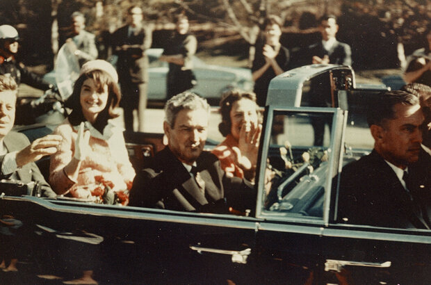JFK Revisited: Through the Looking Glass (2021) - photo 3