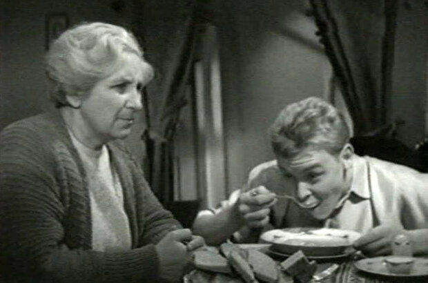 Daydreaming with Laraine (1957) - photo 7