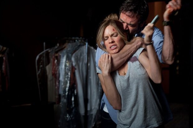 The Resident (2010) - photo 3
