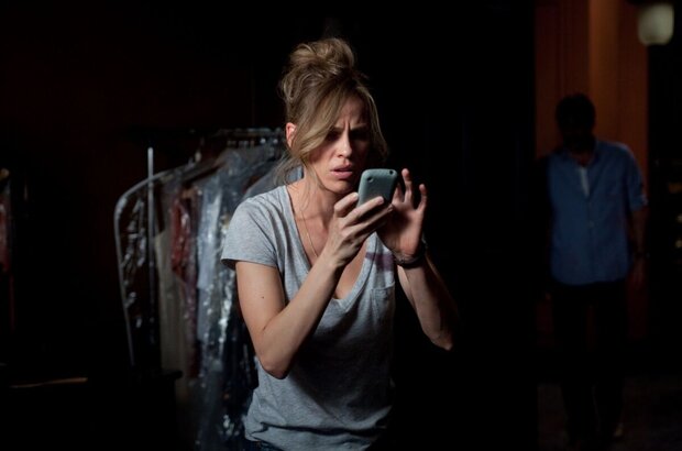 The Resident (2010) - photo 2