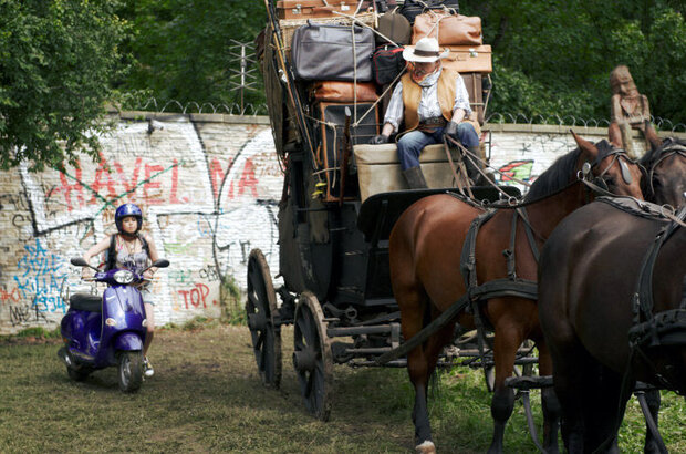 Уход (2011) - фото 6