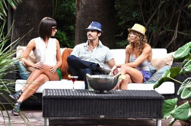 Di Di Hollywood (2010) - photo 8