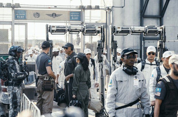 The Wandering Earth II (2023) - photo 7