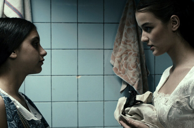 In Bloom (2013) - photo 2