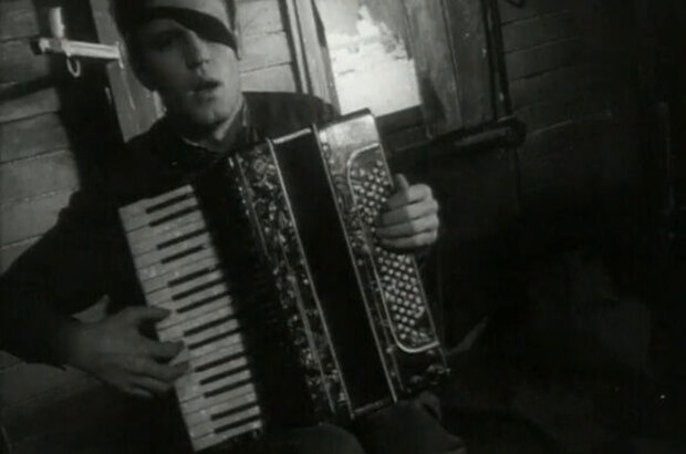 The Slowest Train (1963) - photo 4