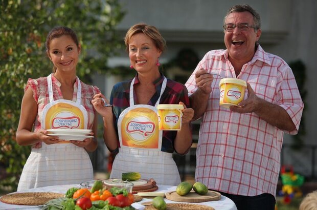 We Are Family (2011) - photo 7