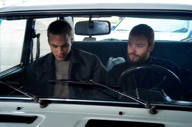 Alive (2006) - photo 4