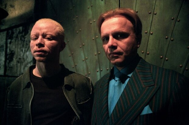 The Adventures of Pluto Nash (2002) - photo 2