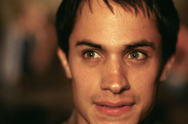 Dot the i (2003) - photo 2