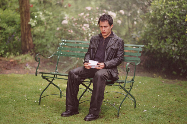Dot the i (2003) - photo 4
