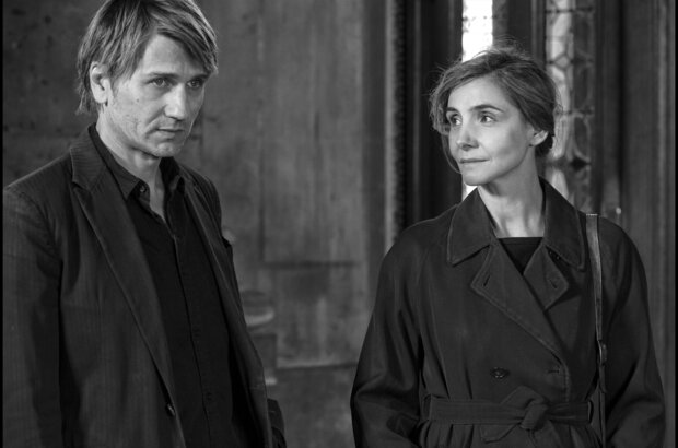 In the Shadow of Women (2015) - photo 2