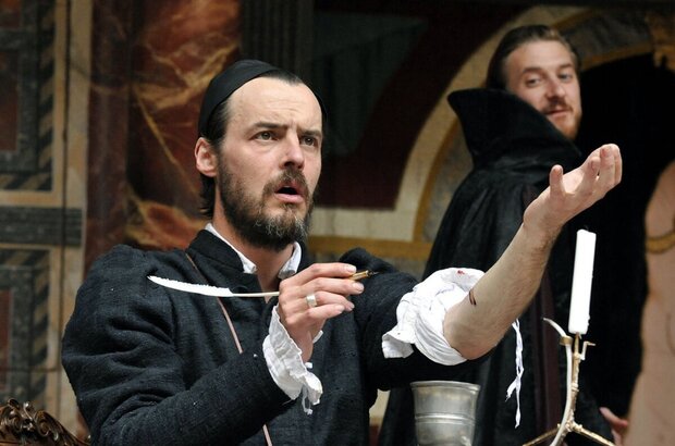 Doctor Faustus (2011) - photo 1
