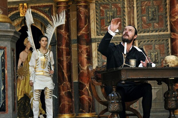 Doctor Faustus (2011) - photo 5