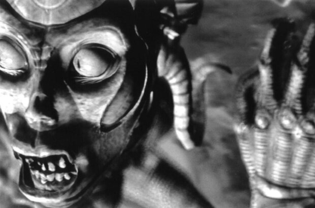 Species (1995) - photo 3