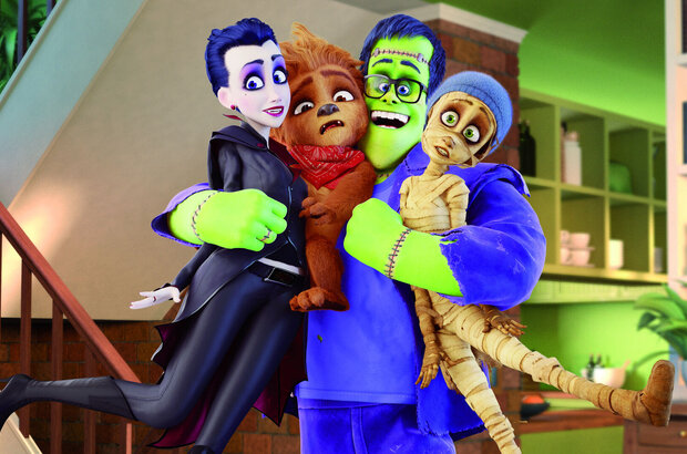 Happy Family (2017) - photo 1