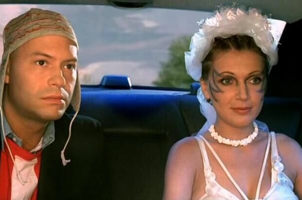 Down House (2001) - photo 8