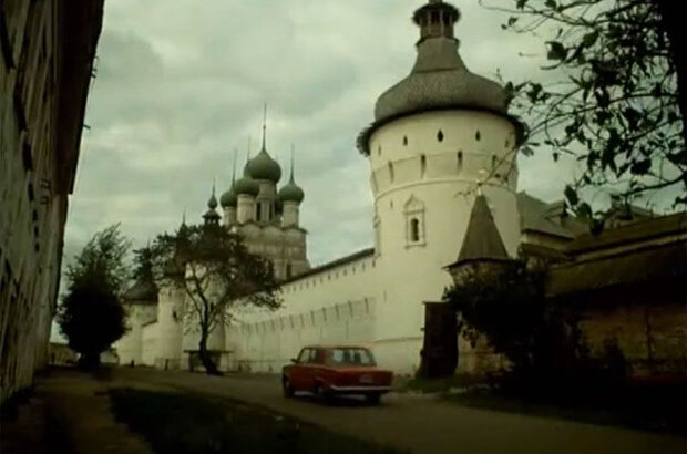 Невероятные приключения итальянцев в России (1973) - фото 4