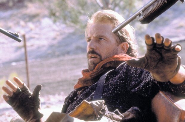 The Postman (1997) - photo 6