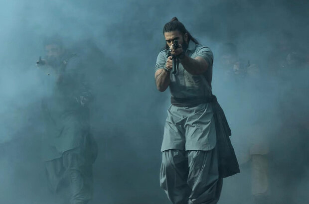 Специалист (2025) - фото 4