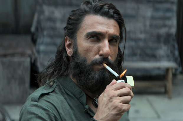 Специалист (2025) - фото 7