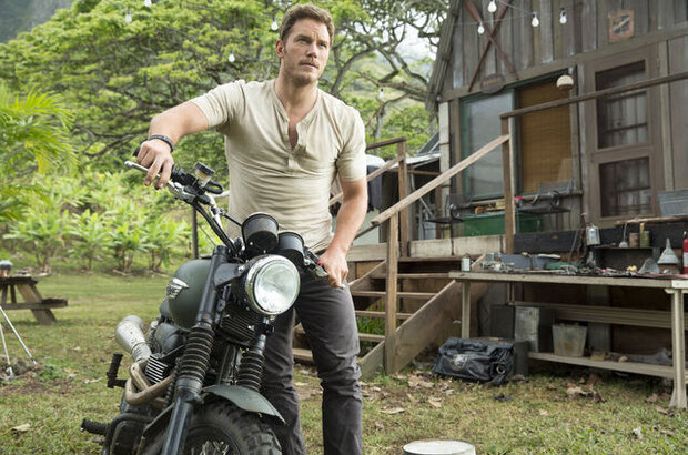 Jurassic World (2015) - photo 2