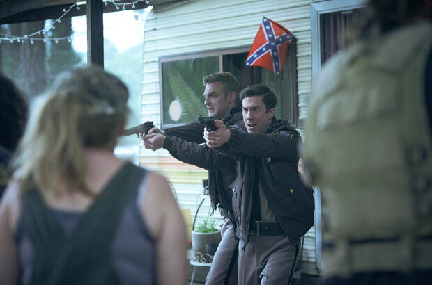 Blacklight (2022) - photo 5