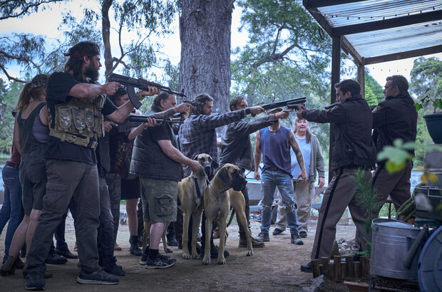 Blacklight (2022) - photo 8