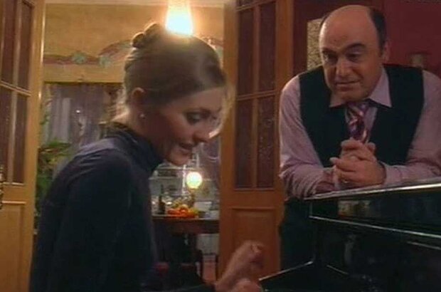 It's Your Stop, Madam (2008) - photo 8