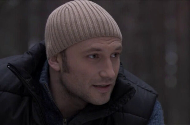Wormwood (2010) - photo 10