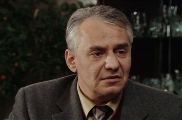 Wormwood (2010) - photo 11