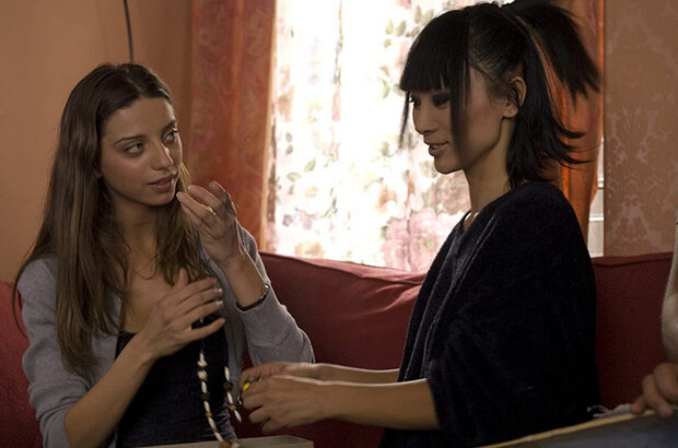 A Beautiful Life (2008) - photo 8