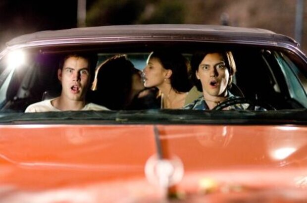 Miss March (2009) - photo 4