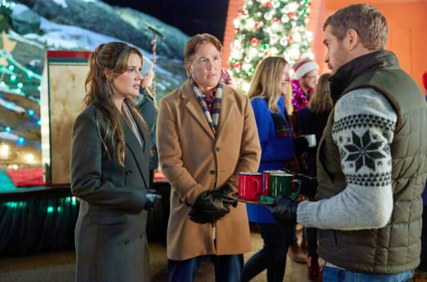 Navigating Christmas (2023) - photo 7