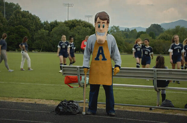 Student Body (2022) - photo 1