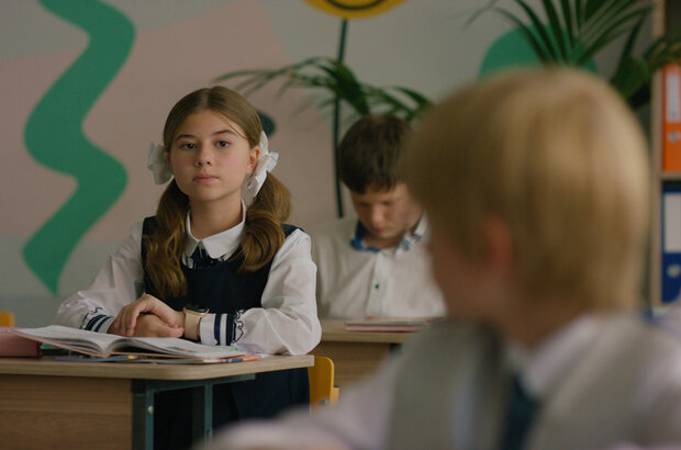 Не одна дома (2024) - фото 5