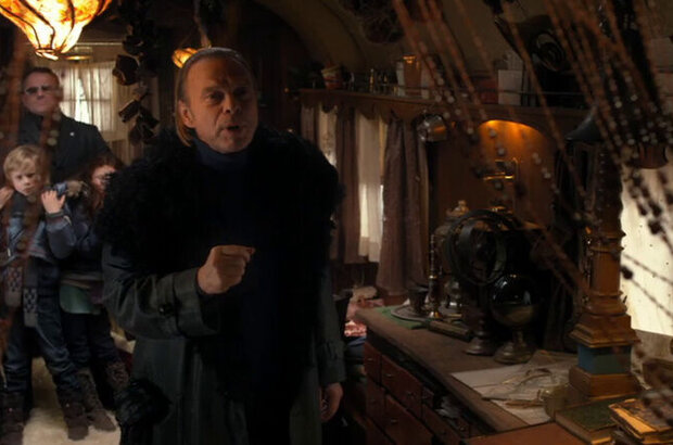 When Santa Fell to Earth (2011) - photo 3
