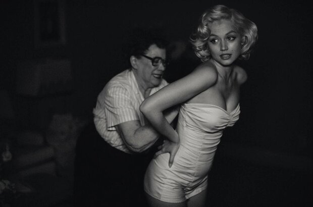 Blonde (2022) - photo 8