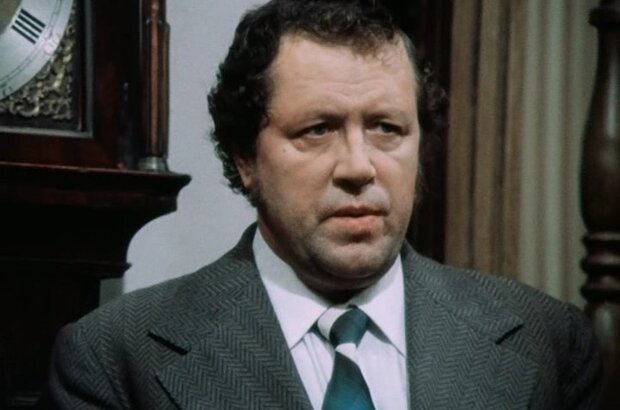 Pure English Murder (1974) - photo 6